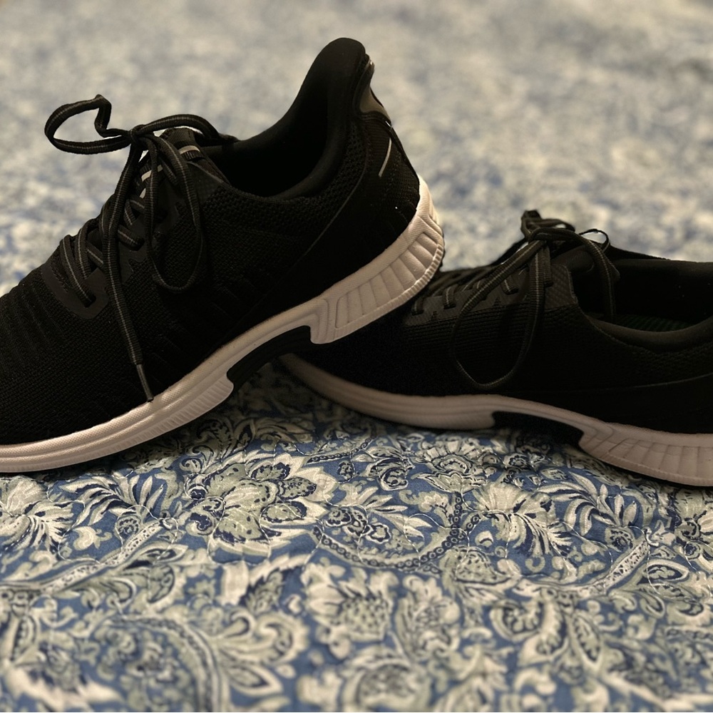 Orthofeet Black Athletic Sneakers with White Soles